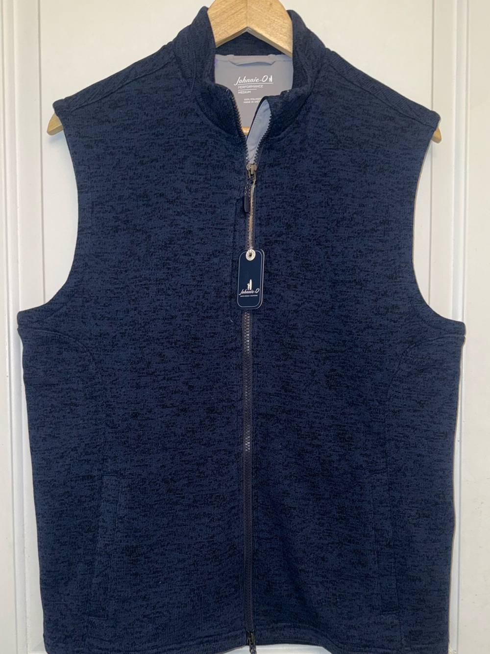♻️johnnie-O NWT “Denali” 100% Recycled Performance Fleece Vest in Navy Blue